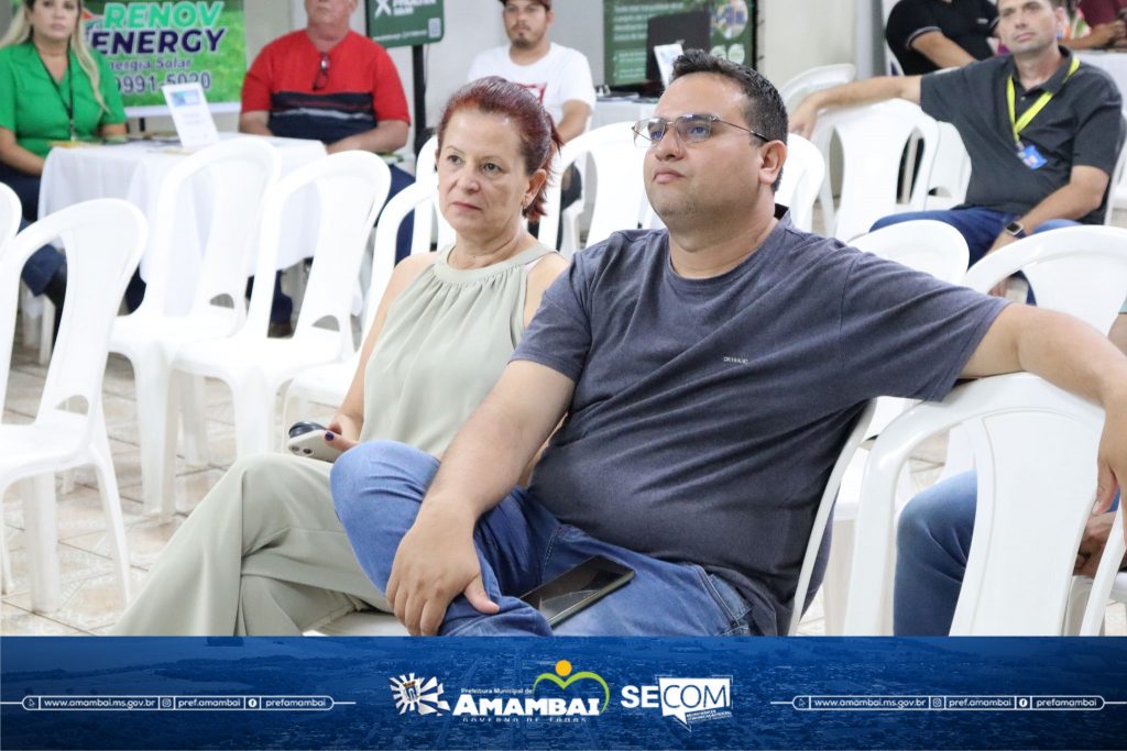Prefeitura e Sebrae realizam palestra sobre sustentabilidade e redução de custos com energia em Amambai