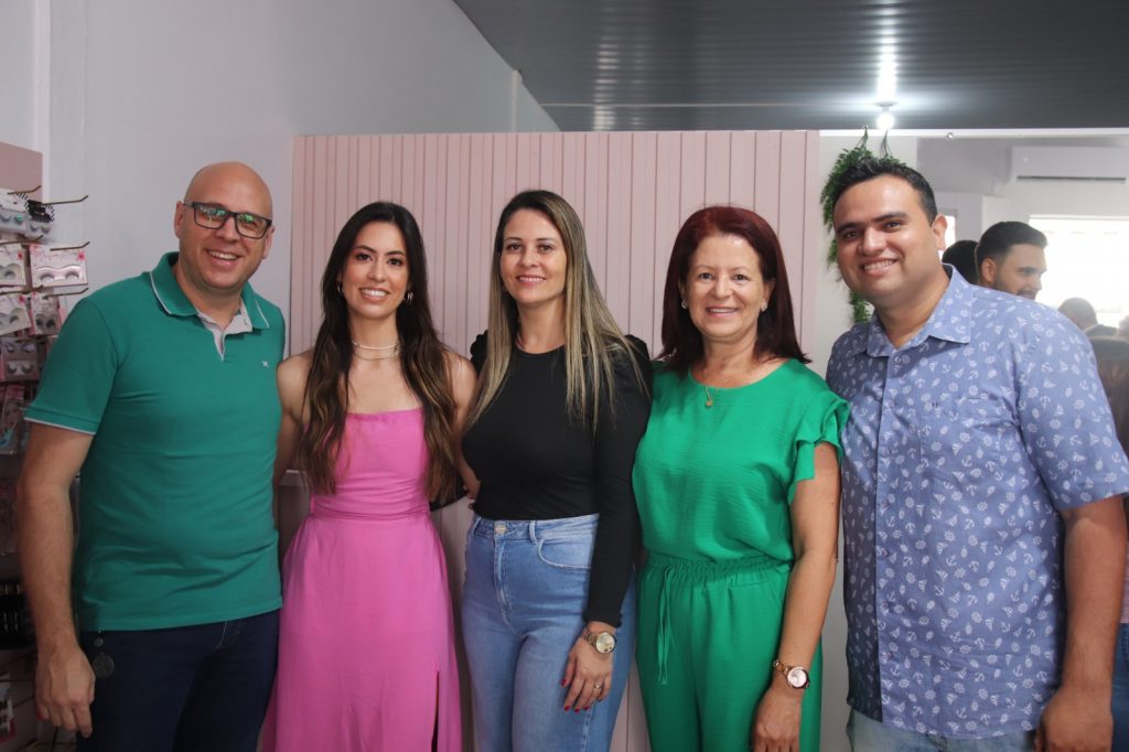 Encerrando o mês de novembro com desenvolvimento em alta, Delicada Cosméticos é inaugurada em Amambai