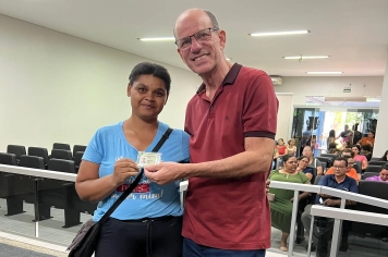 Prefeitura realiza entrega das identidades emitidas durante o Mutirão da Identidade Nacional em Amambai