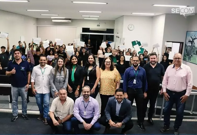 62 alunos foram certificados pelo IFMS em Amambai após concluírem cursos de Inglês, Vendedor e Operador de Computador