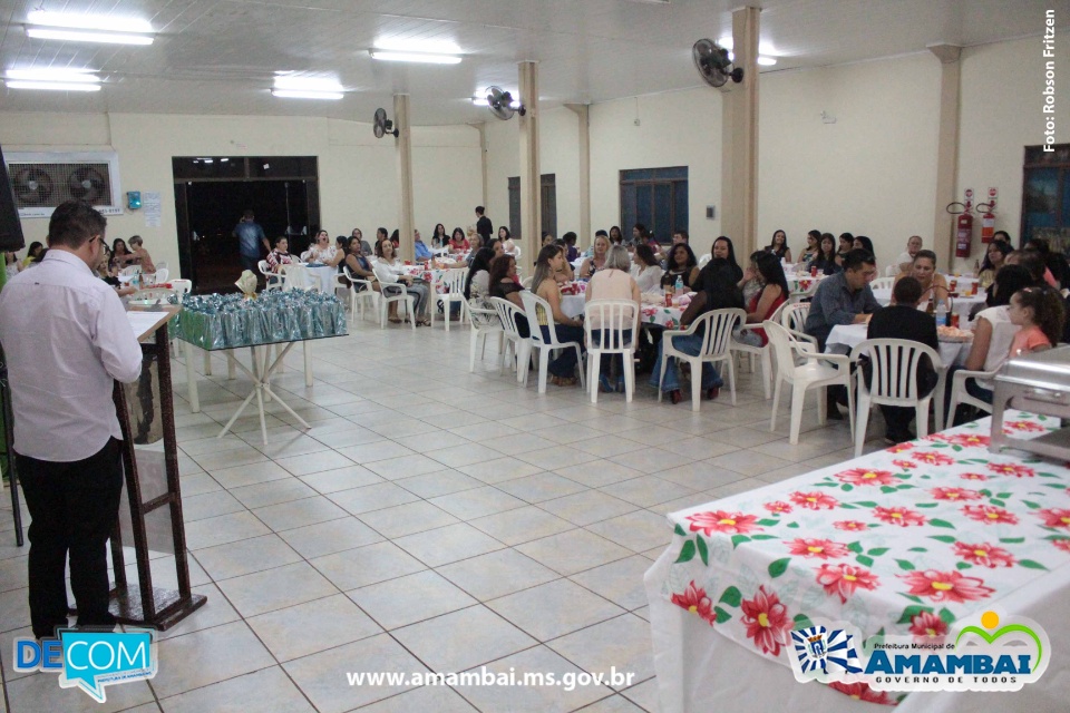 Prefeitura de Amambai homenageia merendeiras do município