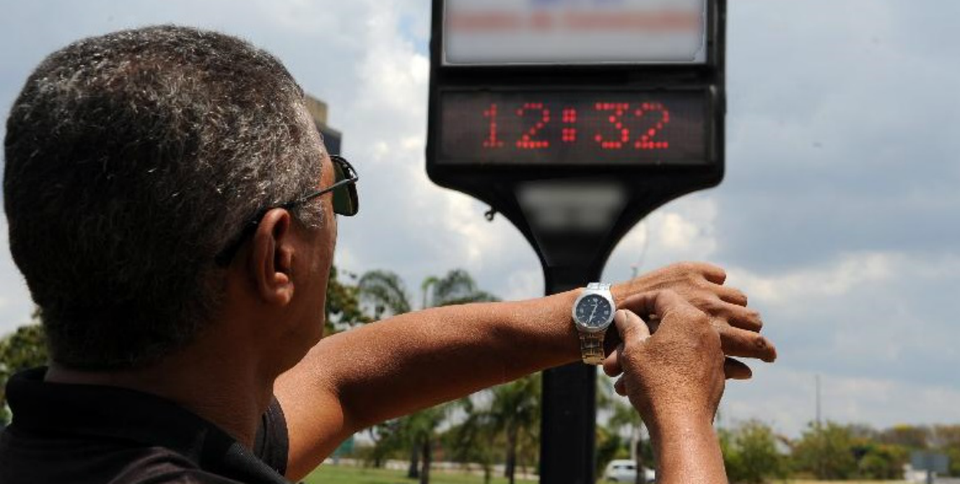 Horário de verão começa dia 4 de novembro em 10 estados e no DF