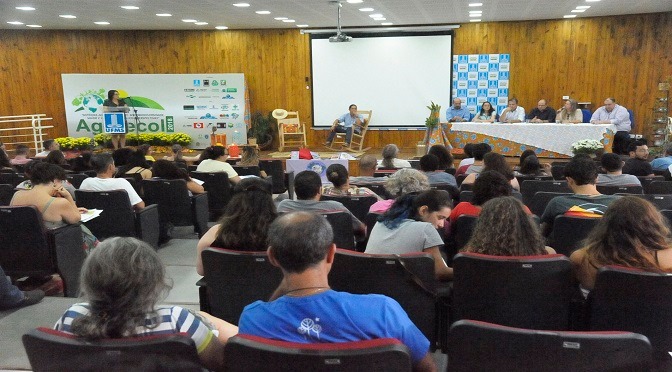 Evento sobre sistemas agroalimentares reúne pesquisadores do Brasil e de cinco países