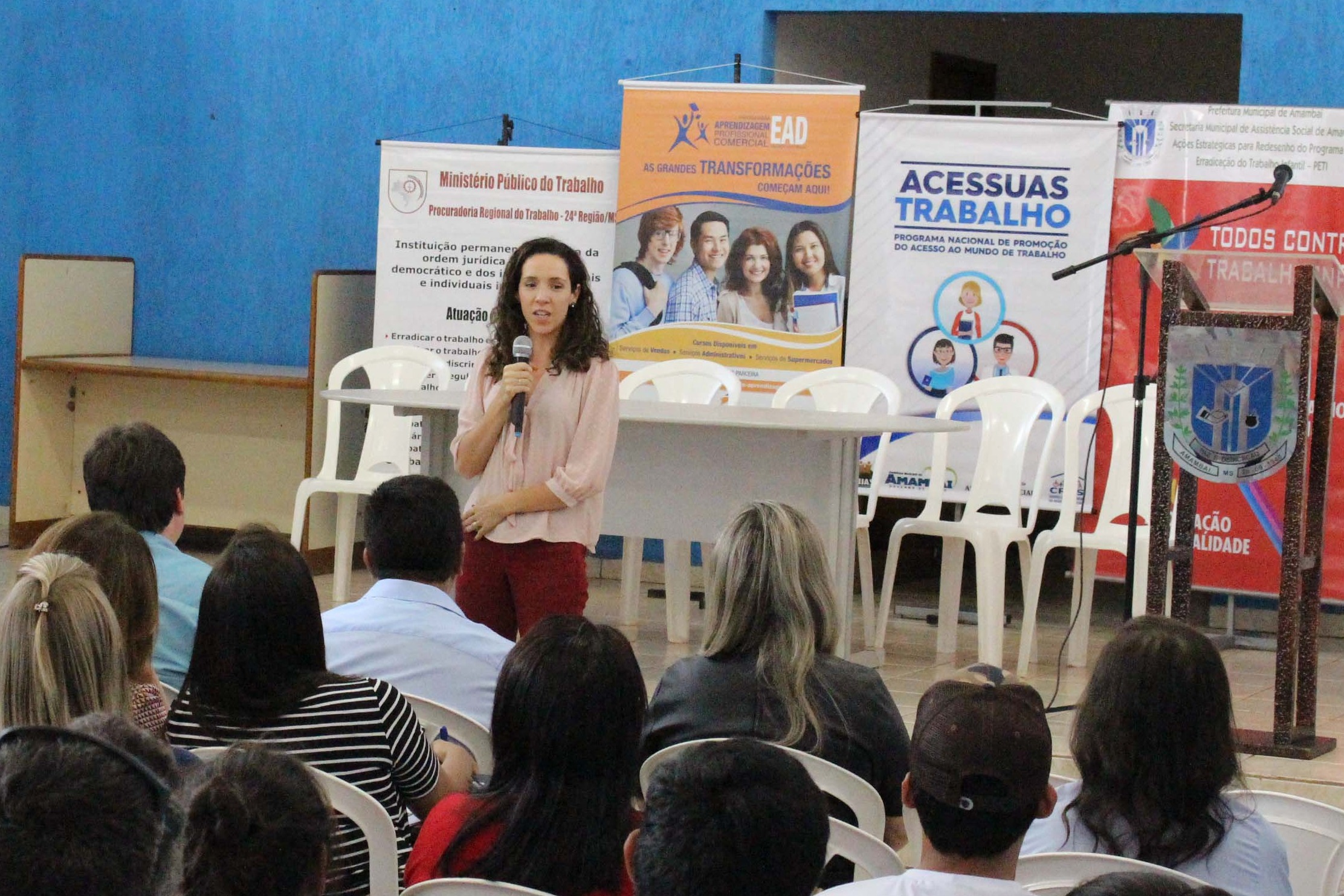 Audiência pública sobre a inclusão de aprendizes no mercado reuniu grande público