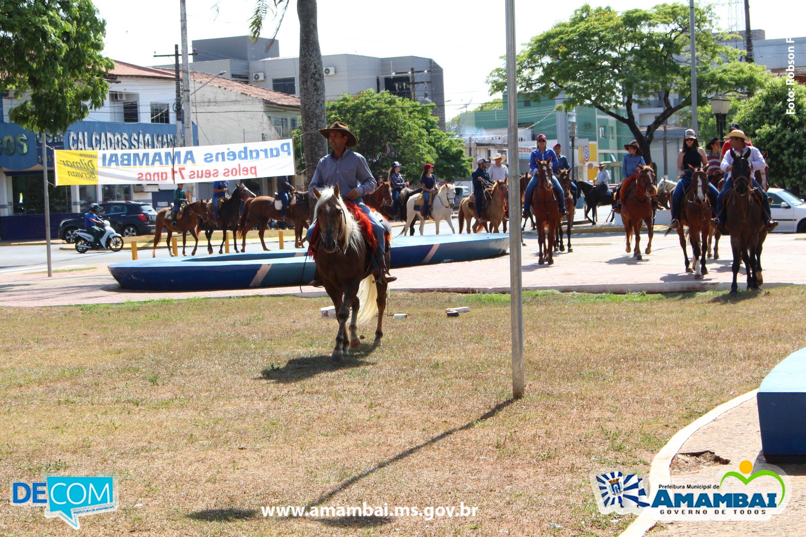 3ª Cavalgada de Aniversario reuniu peões no domingo