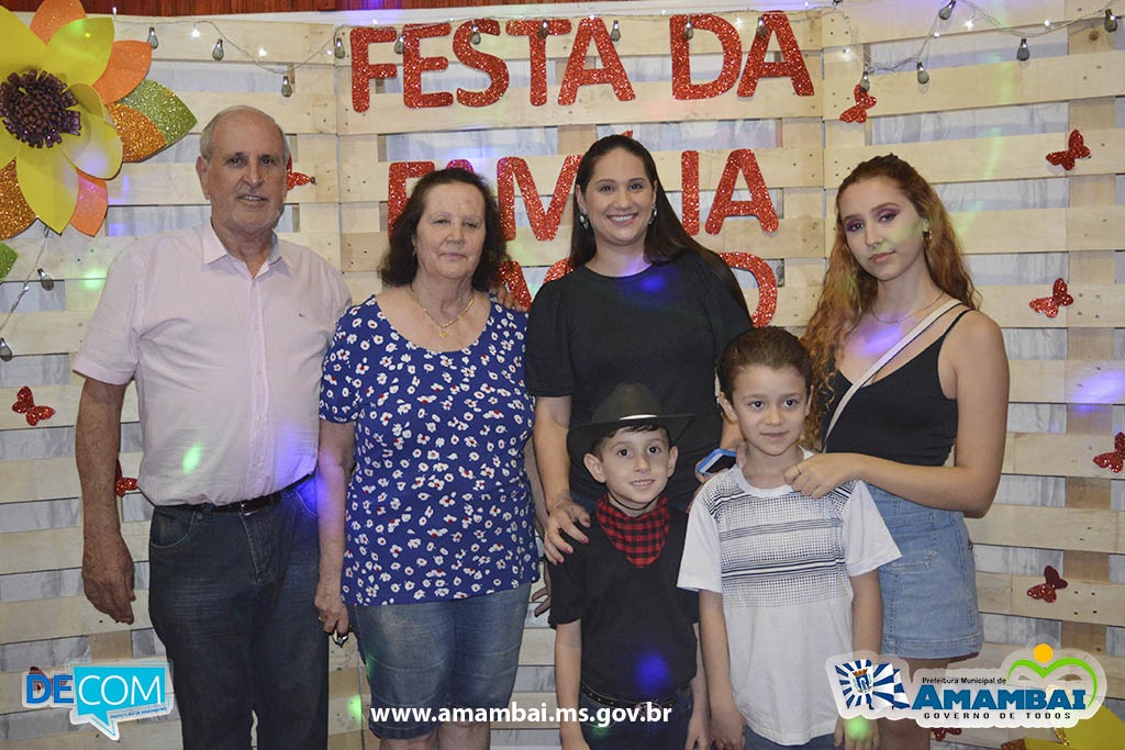 Escola Municipal Dr. Rachid Saldanha Derzi realizou Festa da Família