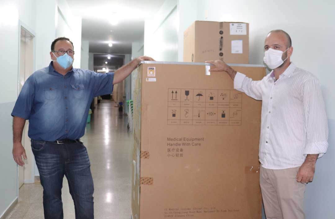 Grupo de empresários do município e Prefeitura entregaram novo respirador para Hospital Regional de Amambai