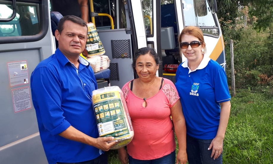 Após socorro com telhas, Prefeitura de Amambai distribui cestas básicas as famílias dos assentamentos afetados pelo temporal