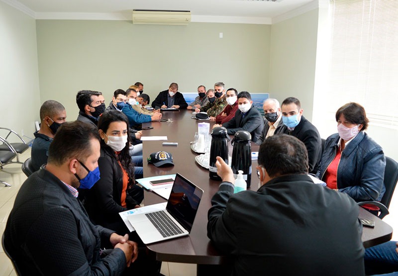 Comitê de Enfrentamento ao COVID-19 decide sobre flexibilização em decretos