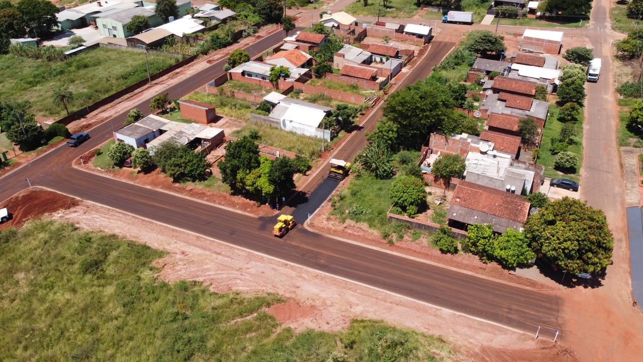 Neste final de semana Amambai conta com 8 frentes de asfalto em execução