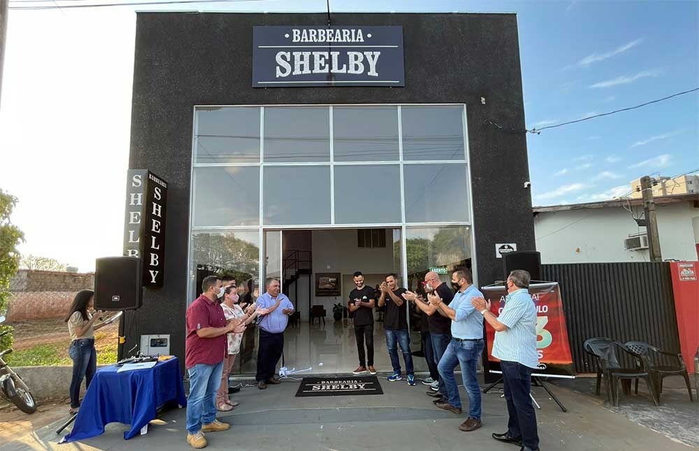 Barbearia Shelby é reinaugurada em Amambai para melhor atender a população