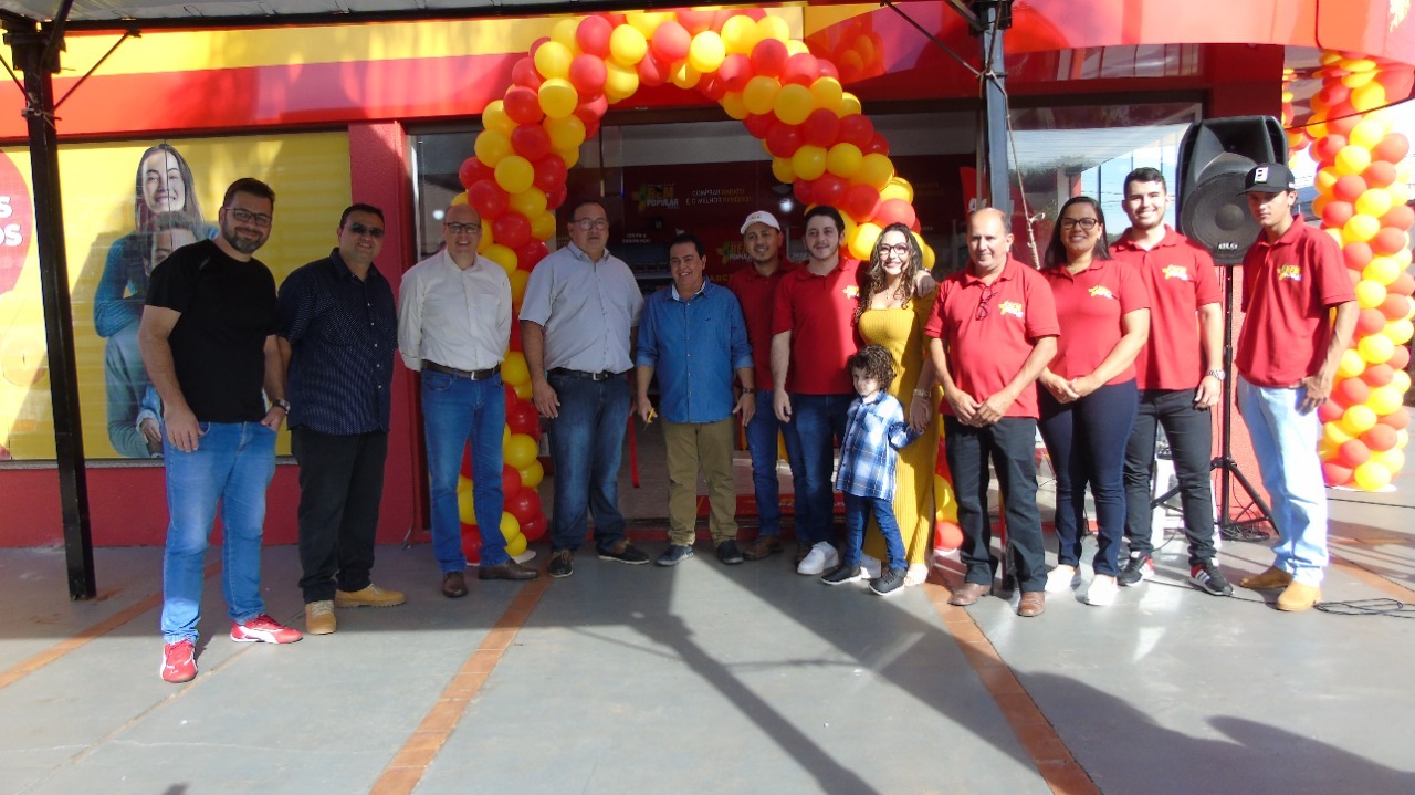 Silvino Sutil e filhos inauguraram Drograria Bem Popular Brasil