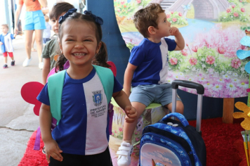 Cerca de 7 mil estudantes retornam às escolas da rede municipal