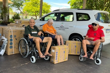 Lar Frei Fabiano de Cristo recebe cadeiras de rodas e equipamentos de mobilidade