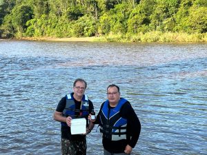 Preocupada com questões ambientais, Prefeitura faz coleta de água do rio Amambai para análise