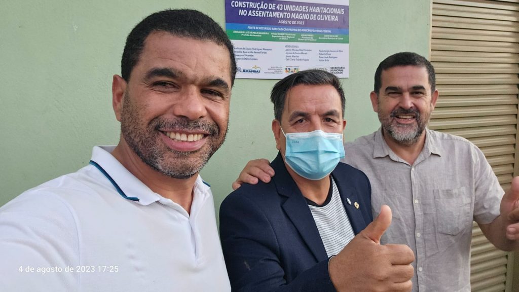 Secretário David Nicoline participa da entrega de 43 casas no assentamento Magno de Oliveira