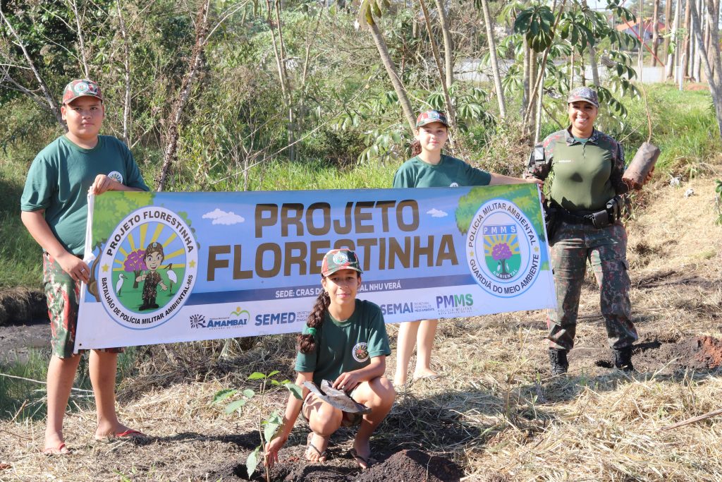 Plantio e distribuição de mudas marcam mais um dia da programação especial de Meio Ambiente em Amambai