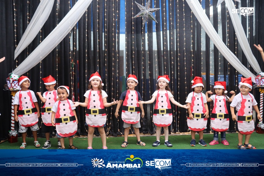 Alunos do CEI Nosso Lar emocionaram pais e familiares na Festa da Família