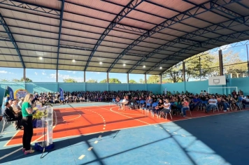 Entrega da reforma na Escola Profª Maria Bataglin Machado garante mais conforto e qualidade aos alunos