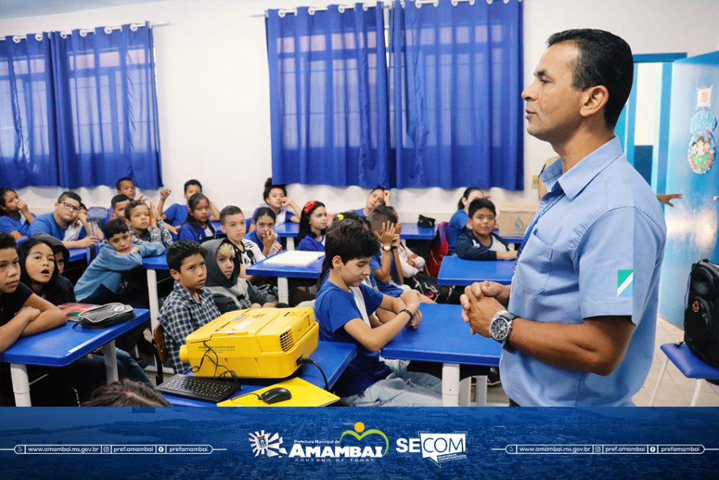 Escola Municipal Antônio Pinto da Silva recebe palestra educativa sobre a preservação da Água