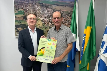 Prefeito Sérgio Barbosa recebe o promotor de Justiça, Dr. Ricardo Rotunno e conhece ações do Projeto Acolhida e suas ações voltadas ao atendimento e acolhimento de vítimas de violência e seus familiares.