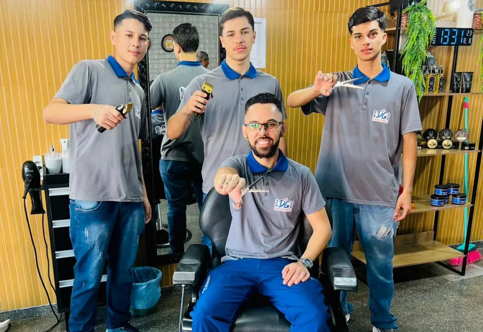 Barbearia DG é reinaugurada e simboliza força do empreendedorismo