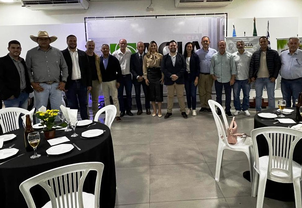 Acia toma posse de nova diretoria e inaugura reforma do salão de eventos