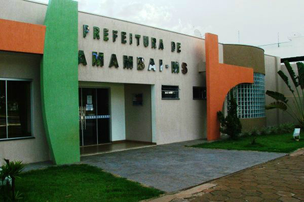 Prefeito decreta ponto facultativo no dia 13