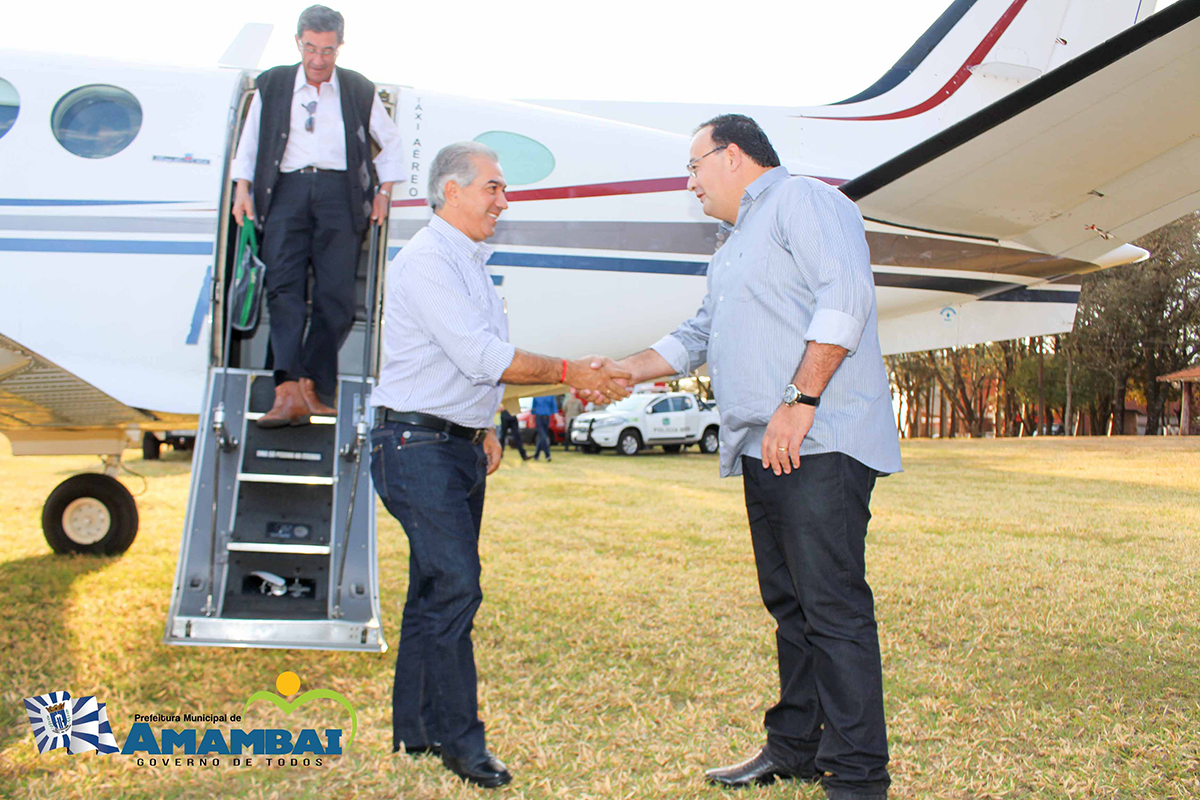 Reinaldo Azambuja lança novas obras de asfalto em Amambai