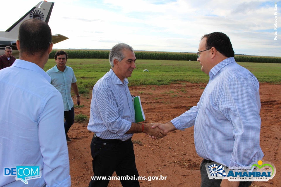 Governador e Dr. Bandeira inauguram e lançam novas obras em Amambai