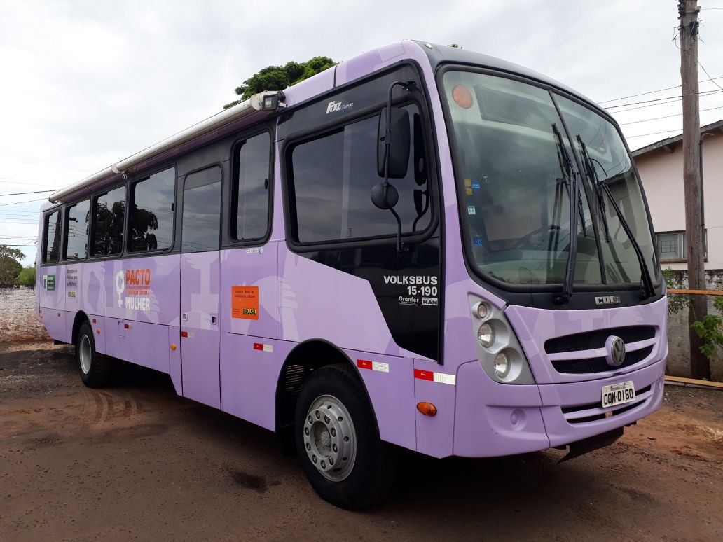 Ônibus Lilás realiza atendimentos à mulher em Amambai