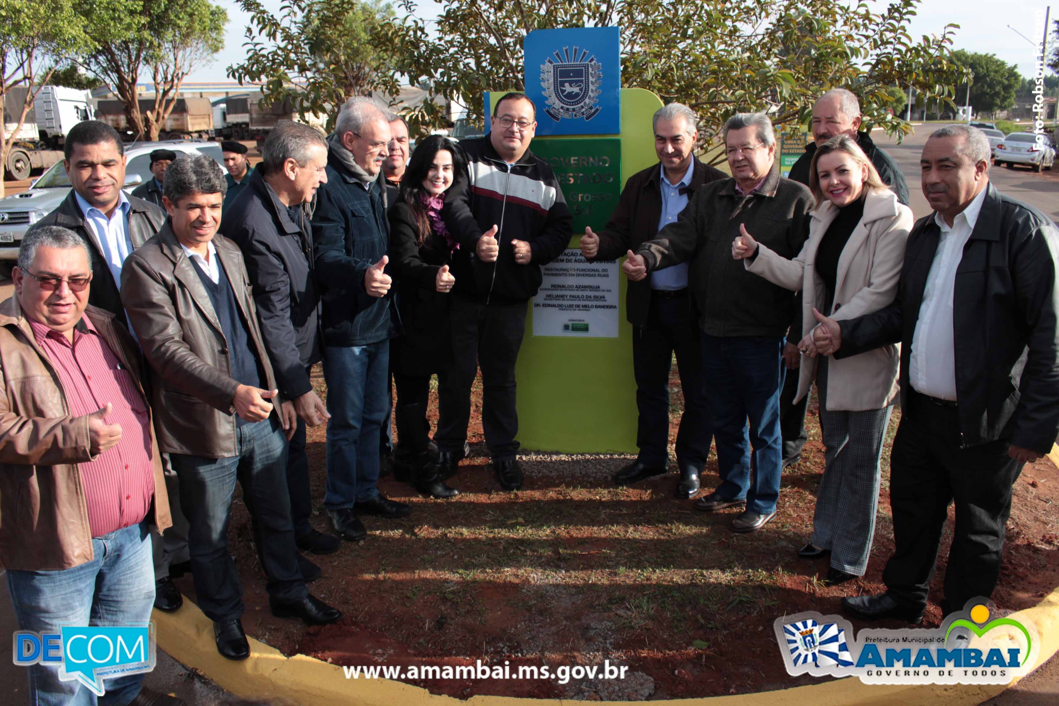 Reinaldo Azambuja realiza ato de governo para entrega de benfeitorias em Amambai