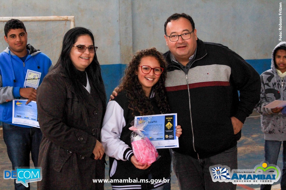 Alunos do 6º ao 9º ano da Escola Municipal Julio Manvailer ficam em 2º lugar regional no Fetran 2018 e tem ator destaque.