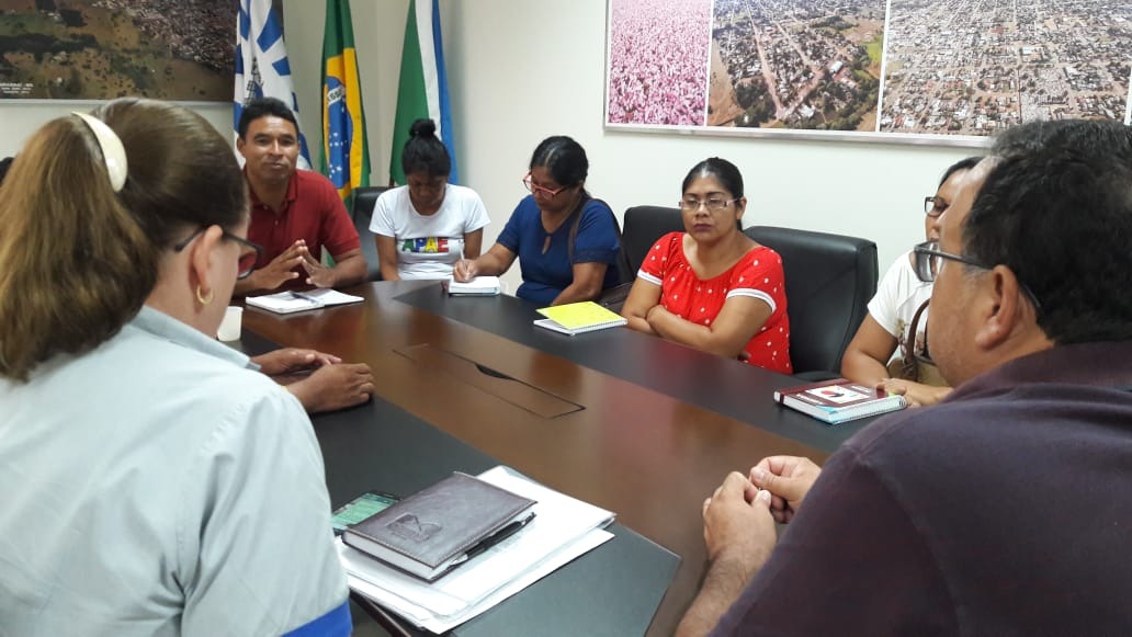 Dr. Bandeira se reúne com lideranças da Aldeia Amambai
