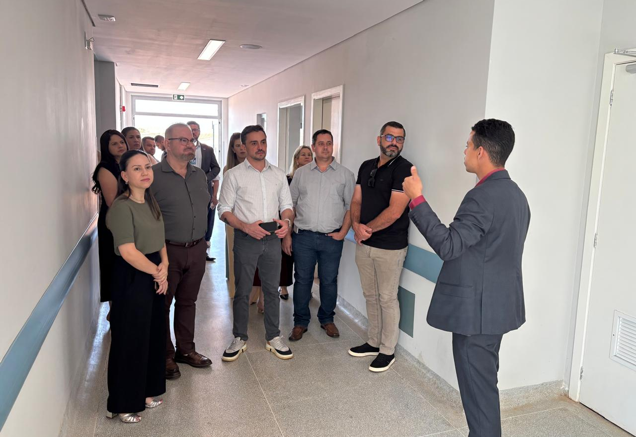  Saúde de Amambai participa de visita técnica ao Hospital Regional de Dourados