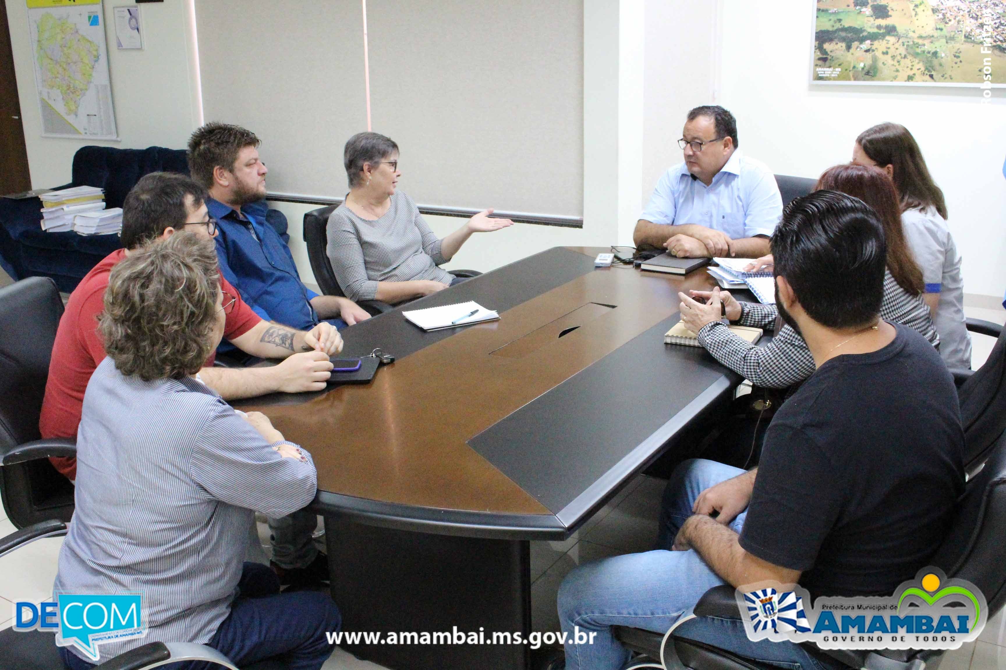 UEMS e Prefeitura definem detalhes sobre livro didático que conta a história de Amambai