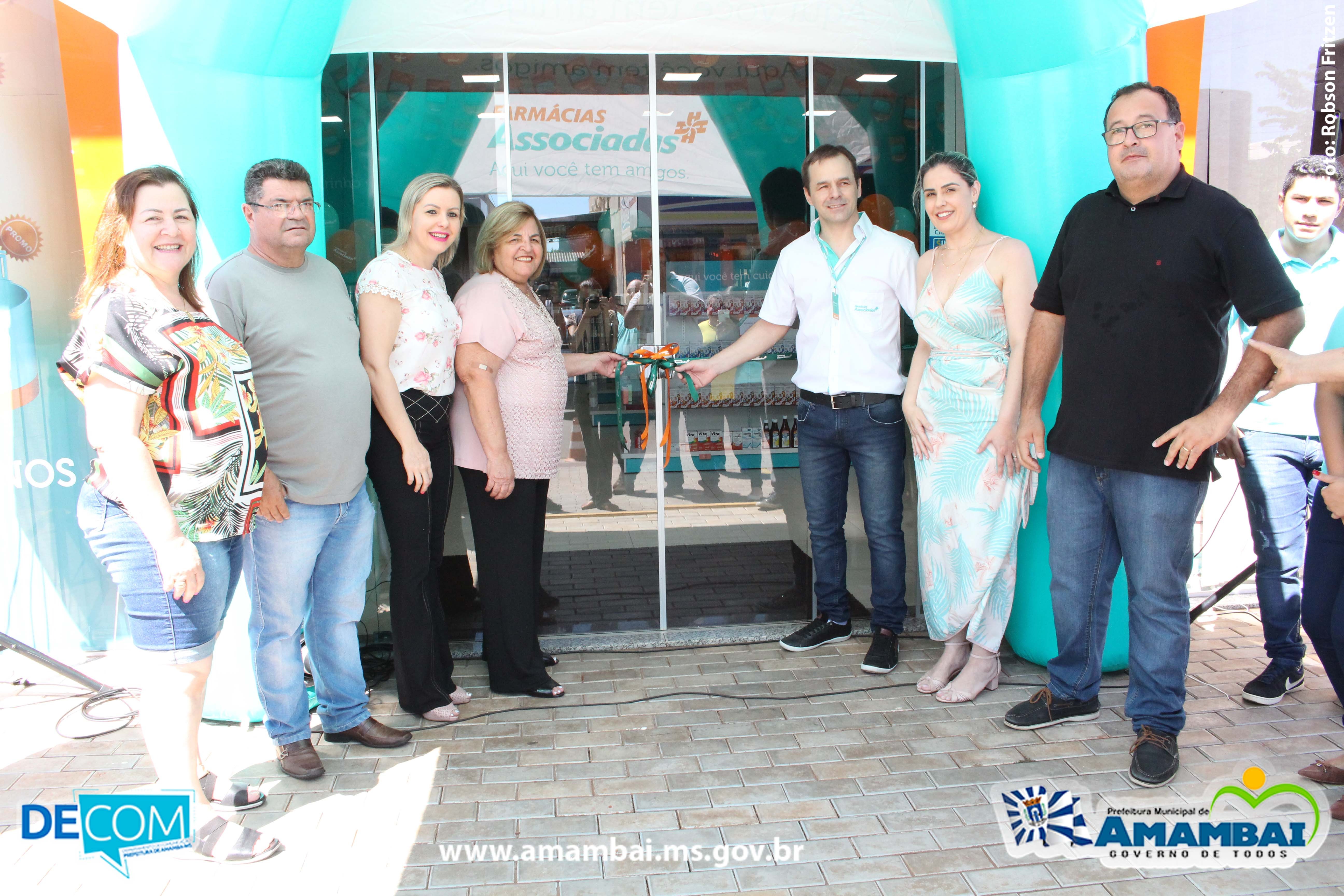 Farmácia São Marcos foi reinaugurada com a bandeira Farmácias Associadas