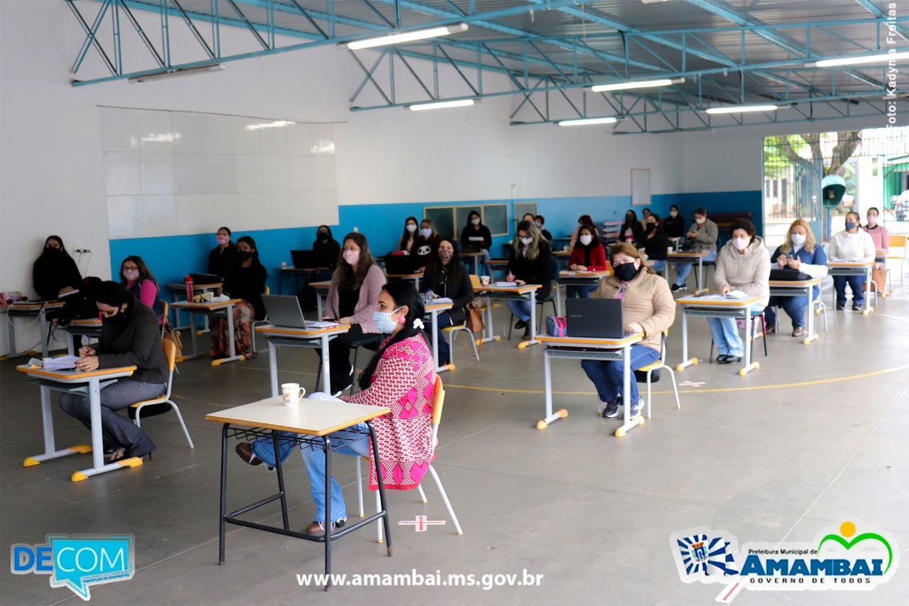 Secretaria de Educação realiza capacitação de professores para aulas remotas