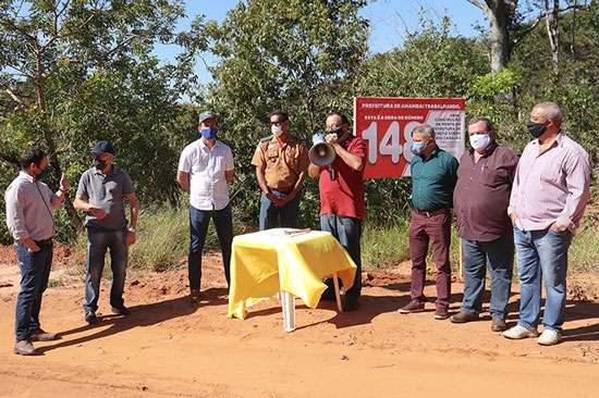 Prefeitura, Câmara, Sindicato Rural e Defesa Civil lançaram obra 148: ponte de concreto sobre o Rio Acarajá