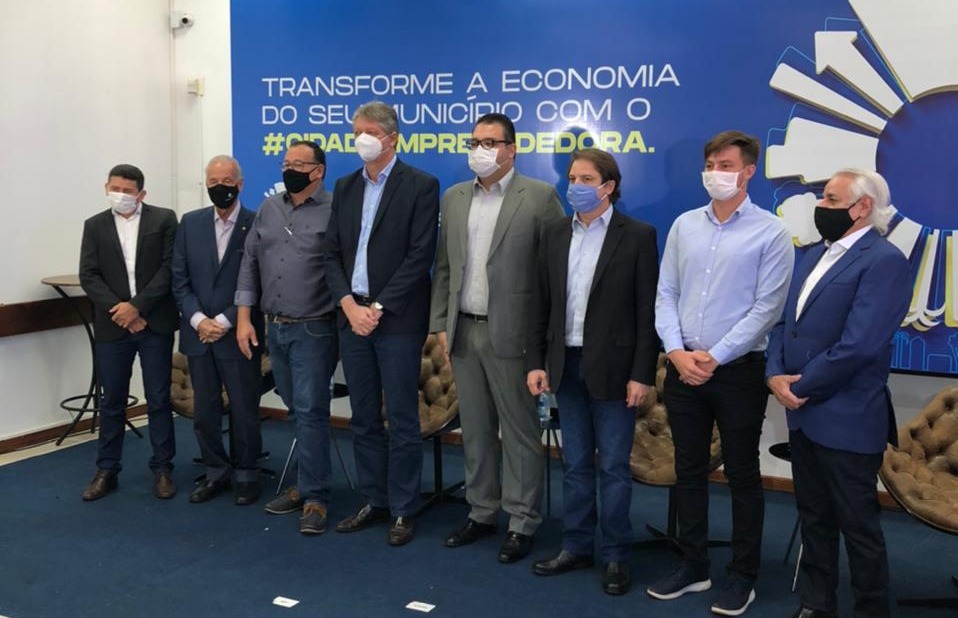 Amambai e outros municípios da região Sul firmam contrato com o SEBRAE para execução do Cidade Empreendedora