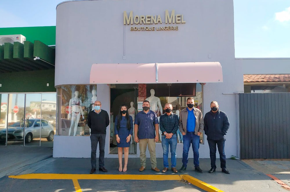 Autoridades do município prestigiam inauguração de mais uma empresa em Amambai: Morena Mel