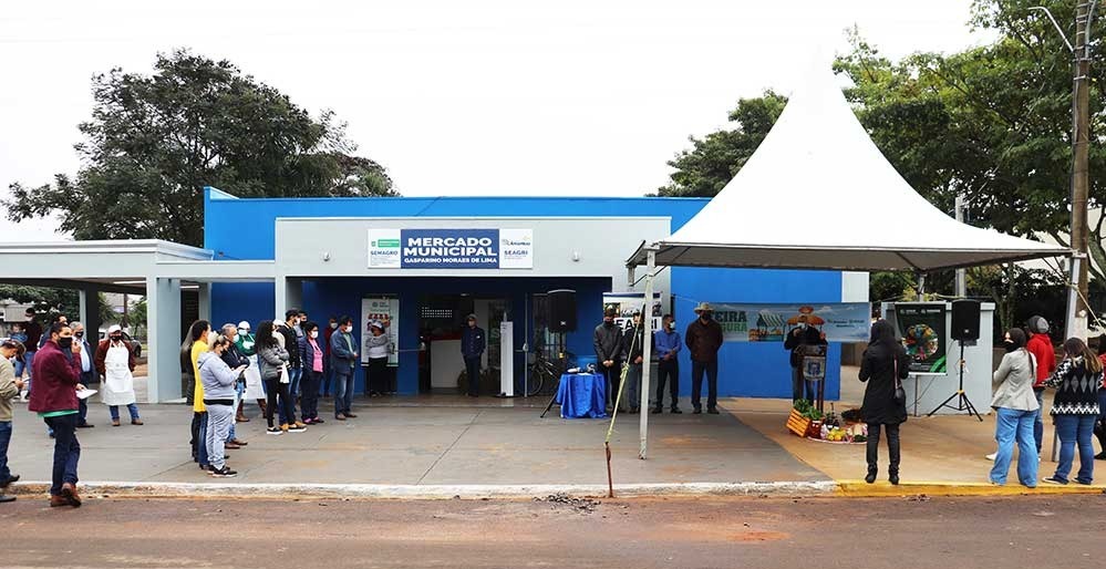 Autoridades participaram de abertura do projeto Feira Segura no Mercado Municipal de Amambai