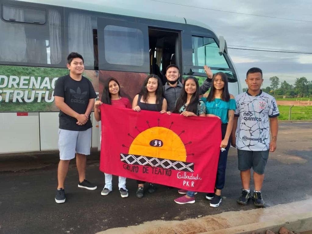 Grupo de Teatro indígena de Amambai realiza apresentação no Campo Grande em Cena do SESC Cultura
