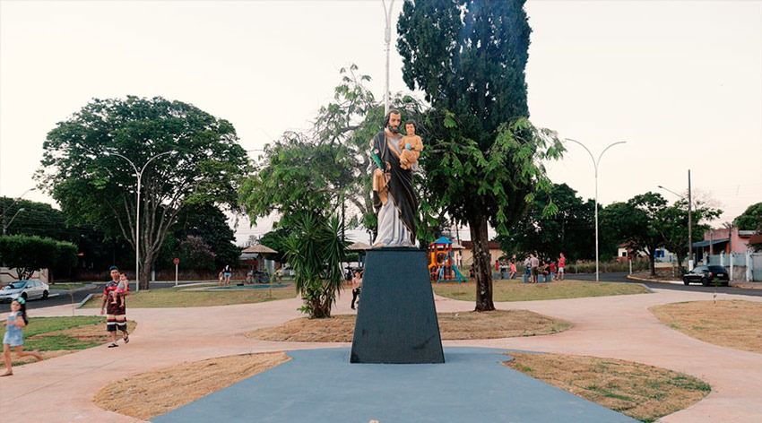Prefeitura de Amambai inaugura obra 182: reconstrução e adequação da praça São José
