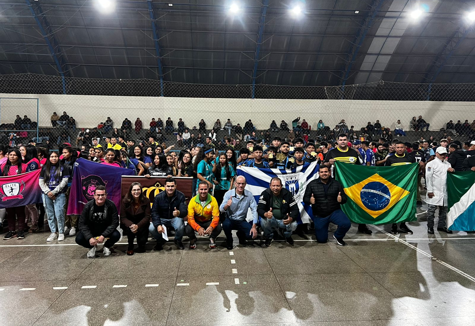 Emoção e gols marcam a abertura da Copa Cidade de Futsal em Amambai