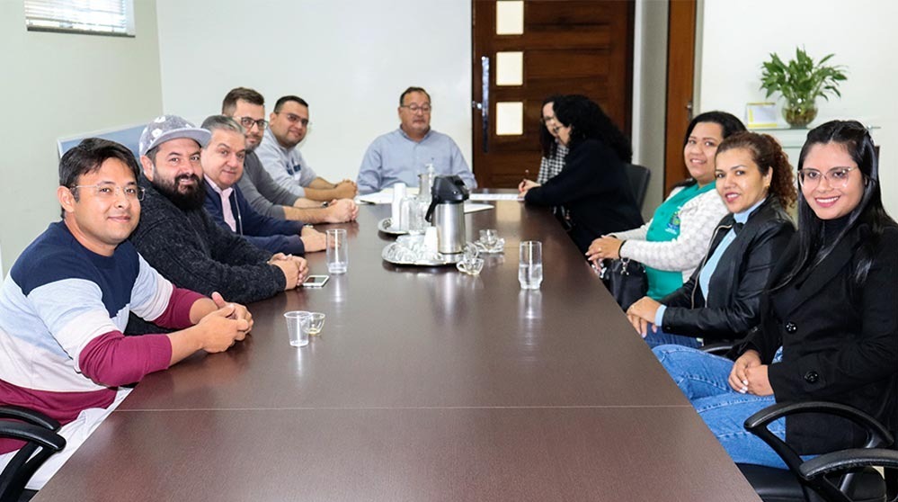 Escolas assinam termo de parceria com a Prefeitura de Amambai para realização do projeto Hackaton Empreendedor