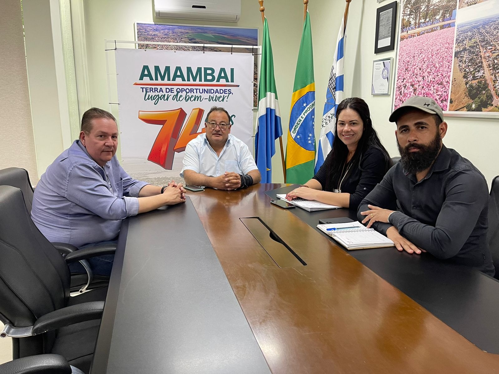 Reunião na Prefeitura de Amambai define novos passos do programa Titula Brasil no município