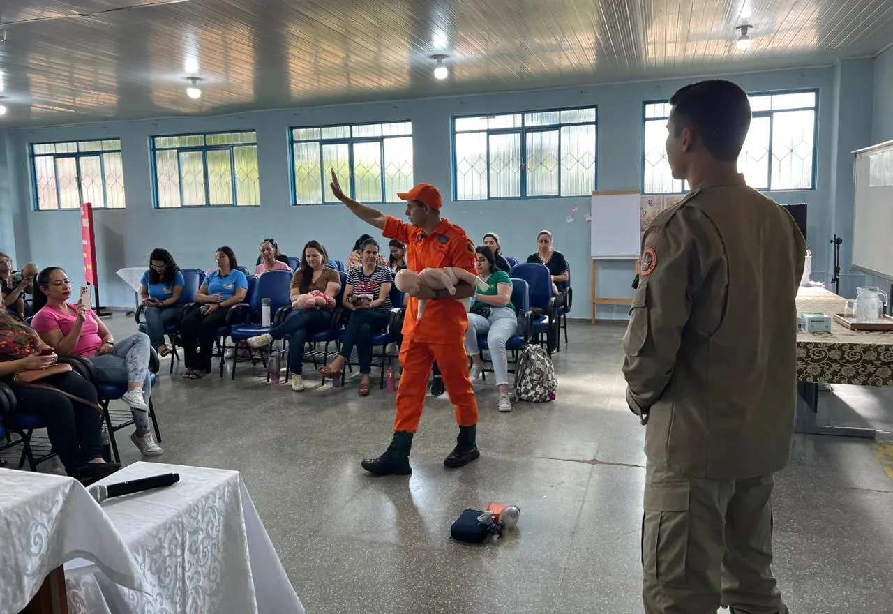 Professores da rede municipal participam de capacitação em primeiros socorros em Amambai