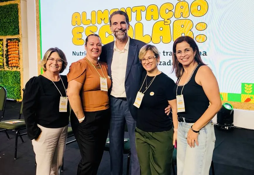 Amambai participa de evento sobre alimentação escolar em Foz do Iguaçu