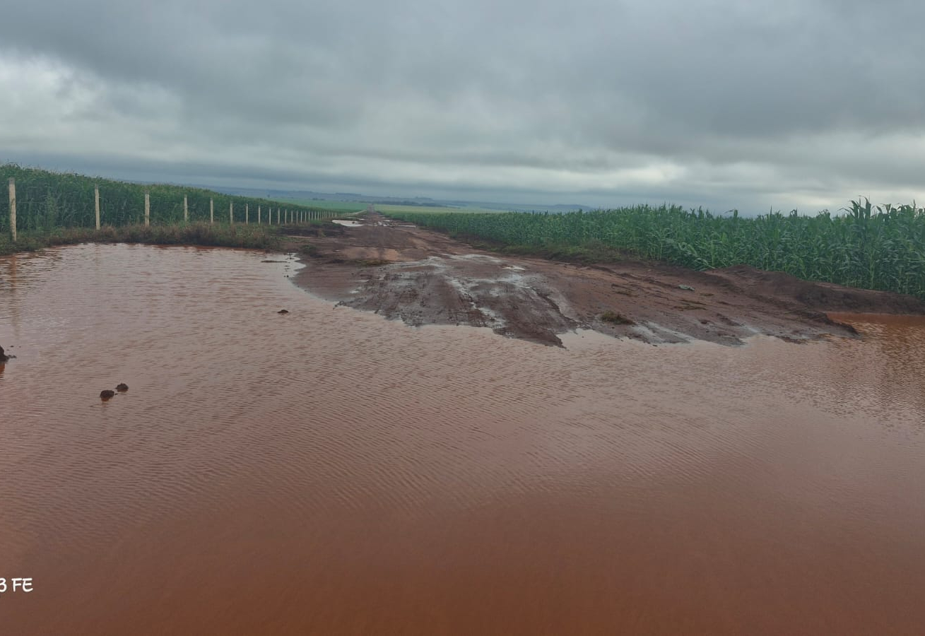 Após grande volume de chuvas, Prefeitura de Amambai realiza levantamento de pontos críticos na cidade e zona rural
